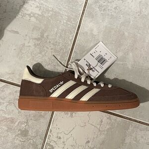 BRAND NEW Adidas Spezials in Brown or “earth” color